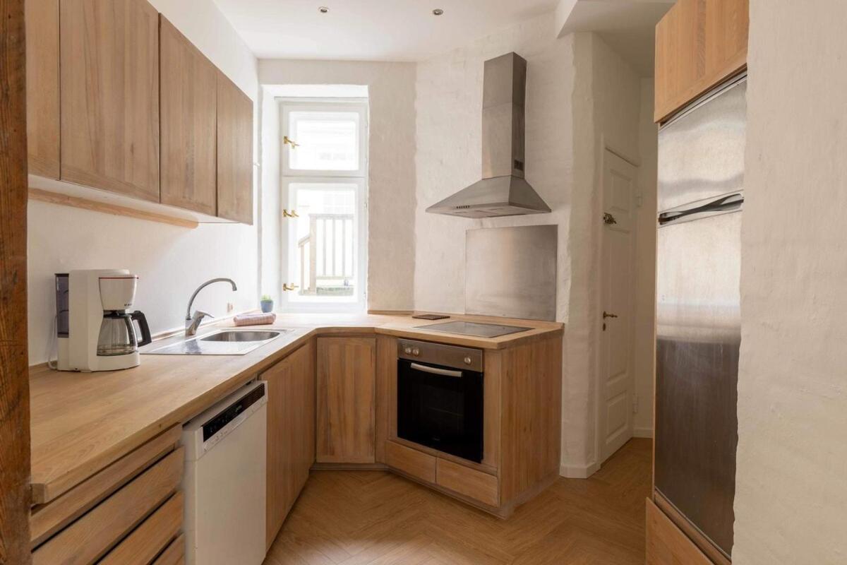 Freshly Renovated Flat For 6 People Apartment